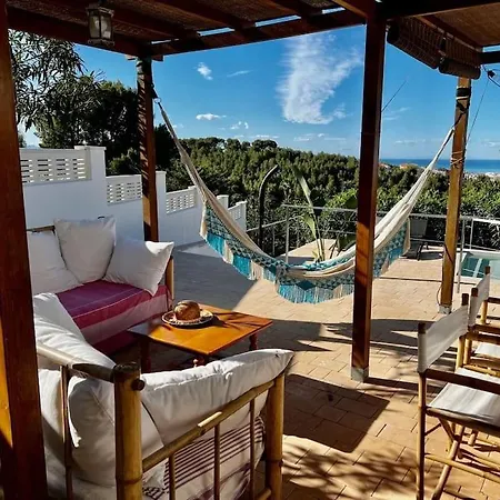House With Swimming Pool And Amazing Sea And Mountain Views In Montgo, Holiday home *